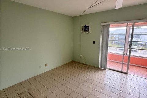 Condominio en alquiler en West Palm Beach, Florida, 1 dormitorio, 52.95 m2 № 1949456 - foto 10