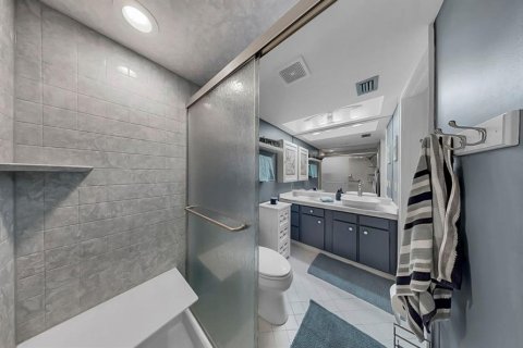 Купить кондоминиум в Сент-Питерсберг, Флорида 8 комнат, 109.16м2, № 2124661 - фото 28