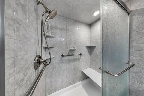 Купить кондоминиум в Сент-Питерсберг, Флорида 8 комнат, 109.16м2, № 2124661 - фото 29