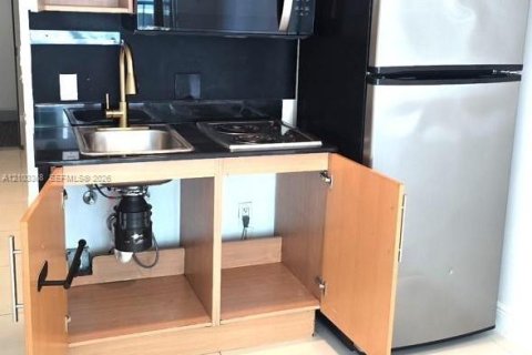 Copropriété à vendre à Miami, Floride: 39.2 m2 № 2407932 - photo 4