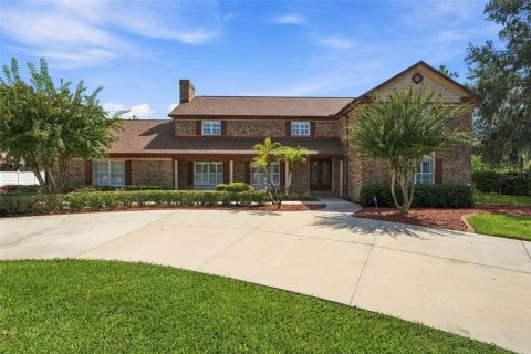 Villa ou maison à vendre à Brandon, Floride: 5 chambres, 413.79 m2 № 2395612 - photo 5