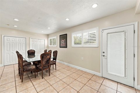Villa ou maison à vendre à Brandon, Floride: 5 chambres, 413.79 m2 № 2395612 - photo 28