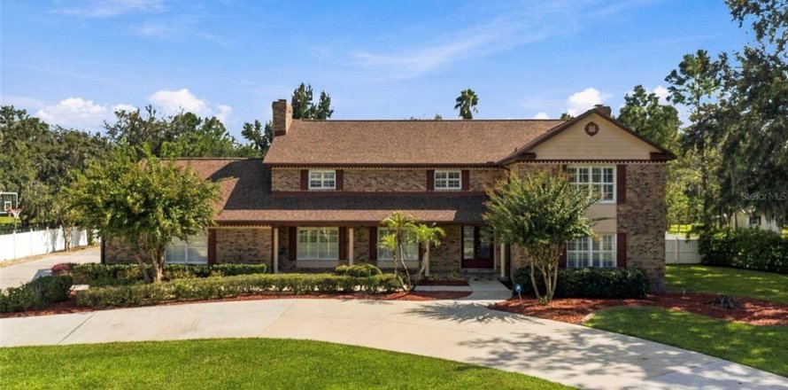 Villa ou maison à Brandon, Floride 5 chambres, 413.79 m2 № 2395612