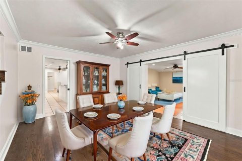 Villa ou maison à vendre à Brandon, Floride: 5 chambres, 413.79 m2 № 2395612 - photo 14