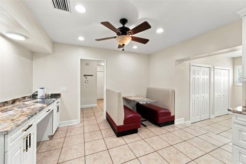 Villa ou maison à vendre à Brandon, Floride: 5 chambres, 413.79 m2 № 2395612 - photo 23