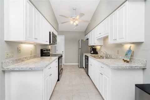 House in Punta Gorda, Florida 2 bedrooms, 119.75 sq.m. № 1831227 - photo 14