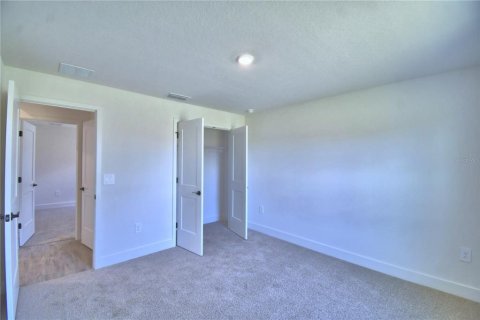 House in Auburndale, Florida 4 bedrooms, 233 sq.m. № 2289793 - photo 24