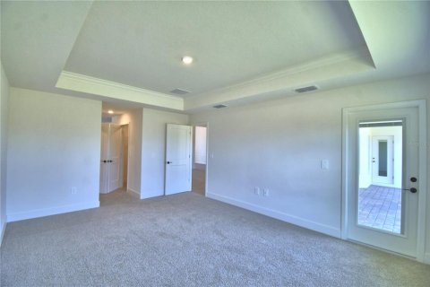 House in Auburndale, Florida 4 bedrooms, 233 sq.m. № 2289793 - photo 26