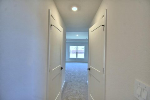 House in Auburndale, Florida 4 bedrooms, 233 sq.m. № 2289793 - photo 30