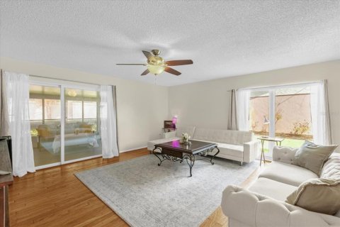 Villa ou maison à vendre à Orlando, Floride: 4 chambres, 152.92 m2 № 1900101 - photo 3