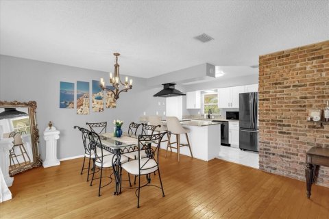 Villa ou maison à vendre à Orlando, Floride: 4 chambres, 152.92 m2 № 1900101 - photo 5