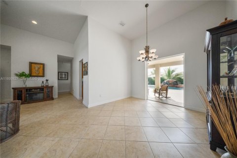 Купить виллу или дом в Хомстед, Флорида 4 спальни, 248.79м2, № 1989787 - фото 7