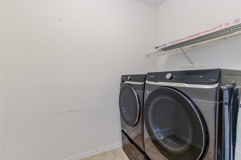 Casa en venta en Winter Haven, Florida, 4 dormitorios, 252.69 m2 № 1908084 - foto 21