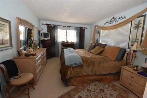 Condominio en alquiler en Tampa, Florida, 2 dormitorios, 106.28 m2 № 1870699 - foto 8