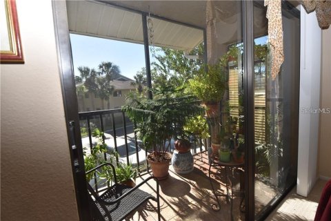 Condominio en alquiler en Tampa, Florida, 2 dormitorios, 106.28 m2 № 1870699 - foto 7