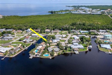 House in Ruskin, Florida 3 bedrooms, 146.79 sq.m. № 1827105 - photo 6