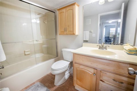 Condominio en alquiler en Saint Petersburg, Florida, 2 dormitorios, 157.93 m2 № 1884629 - foto 11