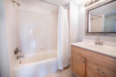 Condominio en alquiler en Saint Petersburg, Florida, 2 dormitorios, 157.93 m2 № 1884629 - foto 17