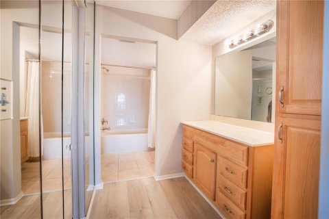 Condominio en alquiler en Saint Petersburg, Florida, 2 dormitorios, 157.93 m2 № 1884629 - foto 16