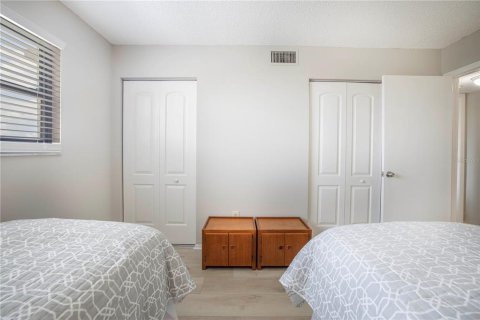 Condominio en alquiler en Saint Petersburg, Florida, 2 dormitorios, 157.93 m2 № 1884629 - foto 13