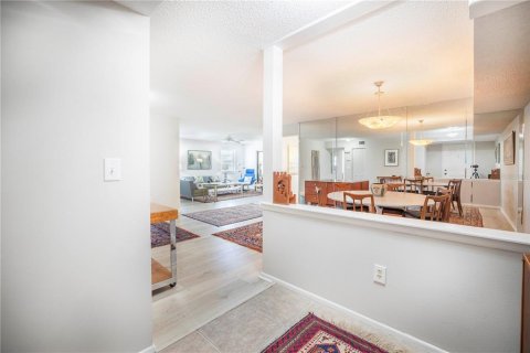 Condominio en alquiler en Saint Petersburg, Florida, 2 dormitorios, 157.93 m2 № 1884629 - foto 8
