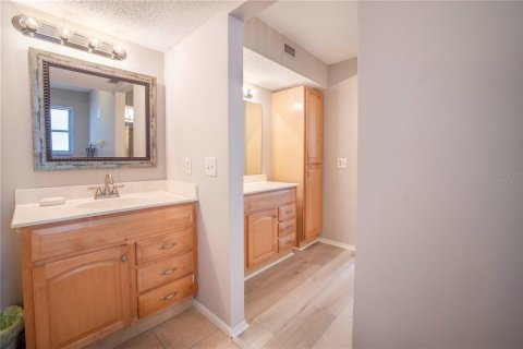 Condominio en alquiler en Saint Petersburg, Florida, 2 dormitorios, 157.93 m2 № 1884629 - foto 19
