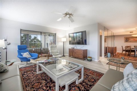 Condominio en alquiler en Saint Petersburg, Florida, 2 dormitorios, 157.93 m2 № 1884629 - foto 25