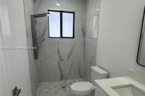 Купить виллу или дом в Лихай-Эйкерс, Флорида 4 спальни, № 2022824 - фото 17