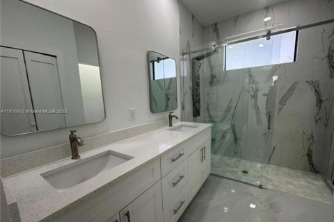 Купить виллу или дом в Лихай-Эйкерс, Флорида 4 спальни, № 2022824 - фото 14