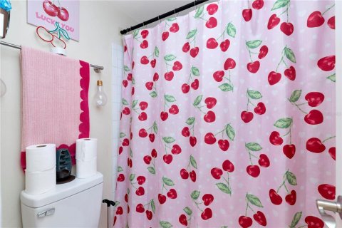 Townhouse in Tampa, Florida 3 bedrooms, 147.53 sq.m. № 1910174 - photo 24