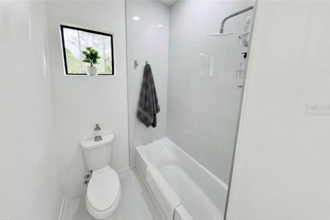 Villa ou maison à vendre à Cape Coral, Floride: 4 chambres, 176.89 m2 № 2402885 - photo 13