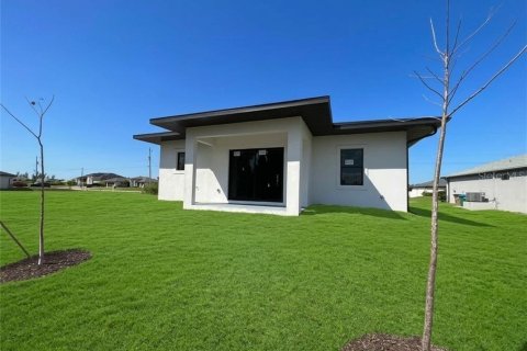 Villa ou maison à vendre à Cape Coral, Floride: 4 chambres, 176.89 m2 № 2402885 - photo 27