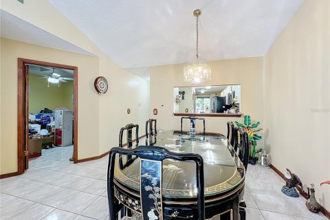 House in Orlando, Florida 3 bedrooms, 116.13 sq.m. № 1528771 - photo 14