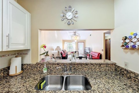 House in Orlando, Florida 3 bedrooms, 116.13 sq.m. № 1528771 - photo 16