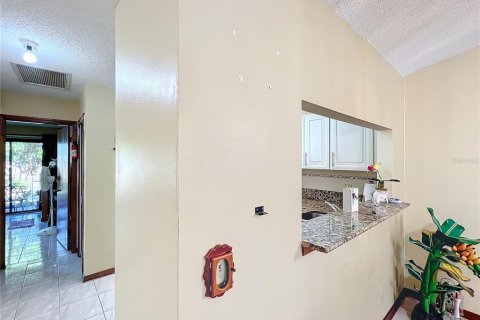 House in Orlando, Florida 3 bedrooms, 116.13 sq.m. № 1528771 - photo 13