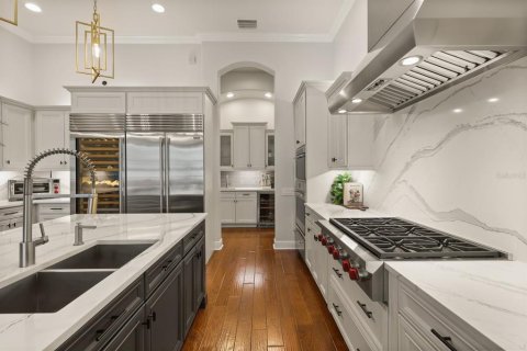 Casa en venta en Orlando, Florida, 5 dormitorios, 372.54 m2 № 2091627 - foto 16