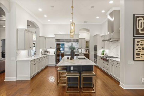 Casa en venta en Orlando, Florida, 5 dormitorios, 372.54 m2 № 2091627 - foto 13