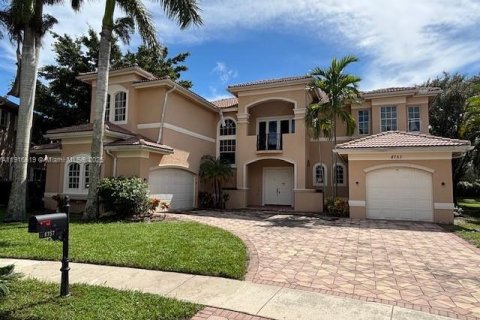 Купить виллу или дом в Бойнтон-Бич, Флорида 6 спален, 519.79м2, № 1971965 - фото 1