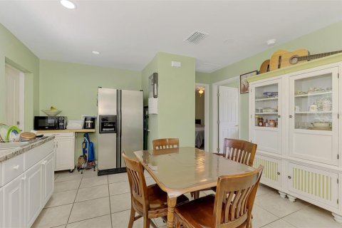 Casa en venta en Bradenton, Florida, 2 dormitorios, 62.43 m2 № 2224889 - foto 11