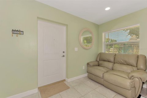 Casa en venta en Bradenton, Florida, 2 dormitorios, 62.43 m2 № 2224889 - foto 6