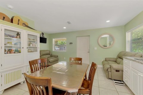 Casa en venta en Bradenton, Florida, 2 dormitorios, 62.43 m2 № 2224889 - foto 15