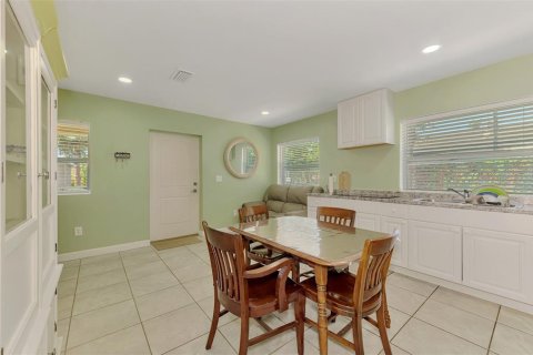 Casa en venta en Bradenton, Florida, 2 dormitorios, 62.43 m2 № 2224889 - foto 13