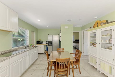 Casa en venta en Bradenton, Florida, 2 dormitorios, 62.43 m2 № 2224889 - foto 12