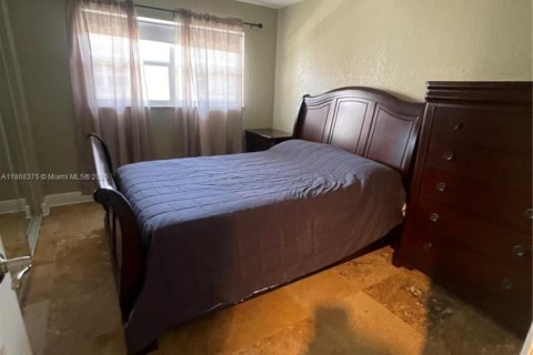 Condominio en alquiler en Hallandale Beach, Florida, 2 dormitorios, 85.47 m2 № 1928365 - foto 13
