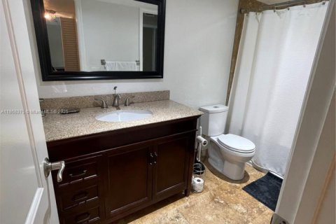 Condominio en alquiler en Hallandale Beach, Florida, 2 dormitorios, 85.47 m2 № 1928365 - foto 14