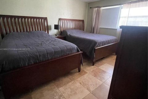 Condominio en alquiler en Hallandale Beach, Florida, 2 dormitorios, 85.47 m2 № 1928365 - foto 12