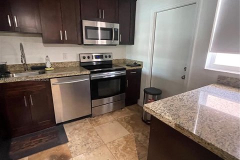 Condominio en alquiler en Hallandale Beach, Florida, 2 dormitorios, 85.47 m2 № 1928365 - foto 5