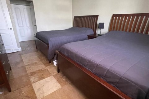 Condominio en alquiler en Hallandale Beach, Florida, 2 dormitorios, 85.47 m2 № 1928365 - foto 11