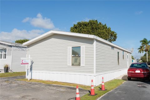 Casa en venta en Homestead, Florida, 3 dormitorios № 2044105 - foto 3