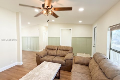 Casa en venta en Homestead, Florida, 3 dormitorios № 2044105 - foto 6